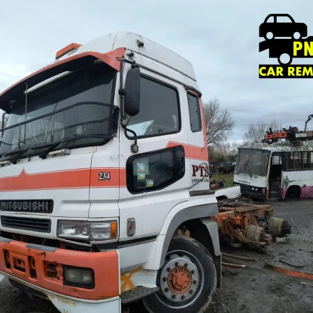 truck wrecking Palmerston north